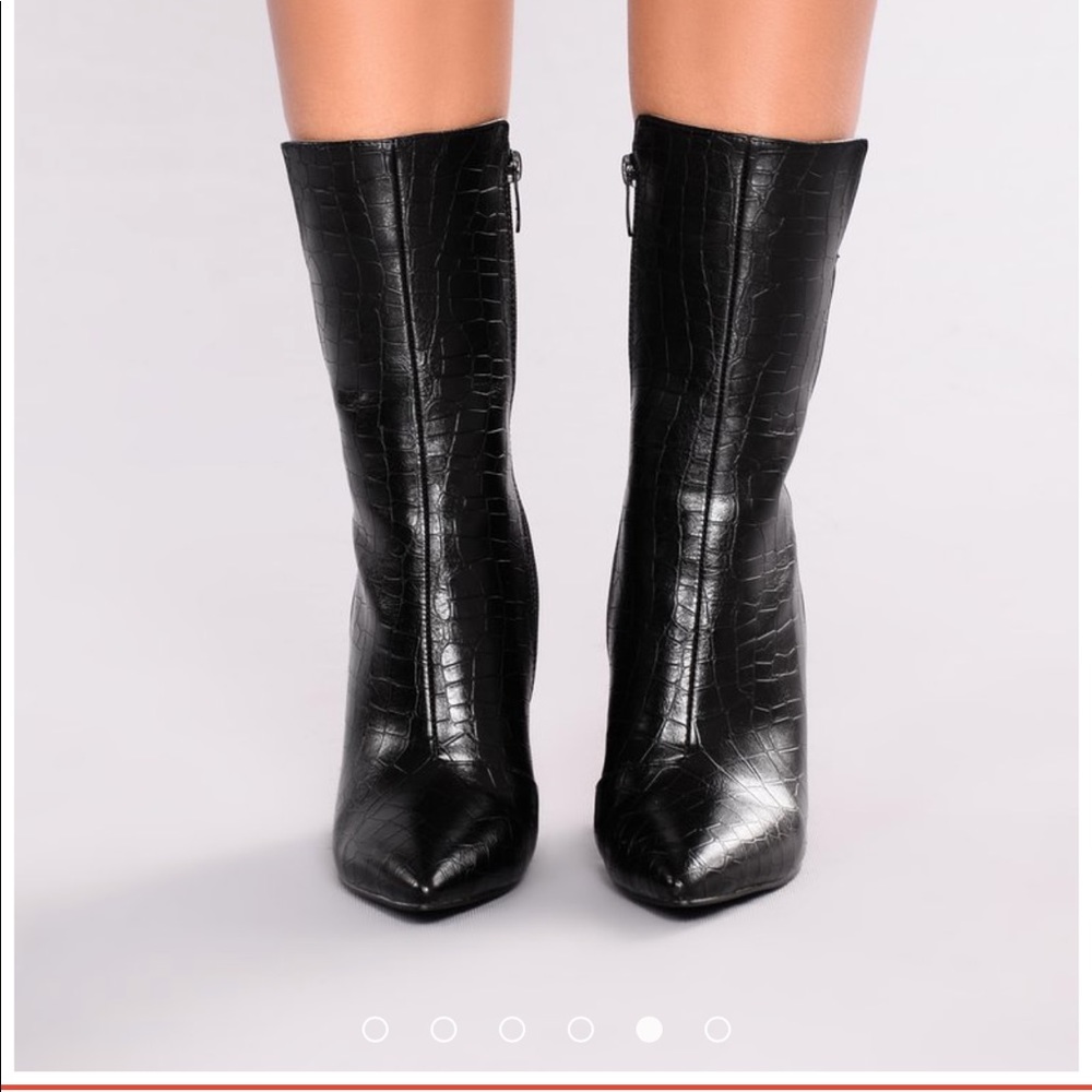 Fashion nova 👢